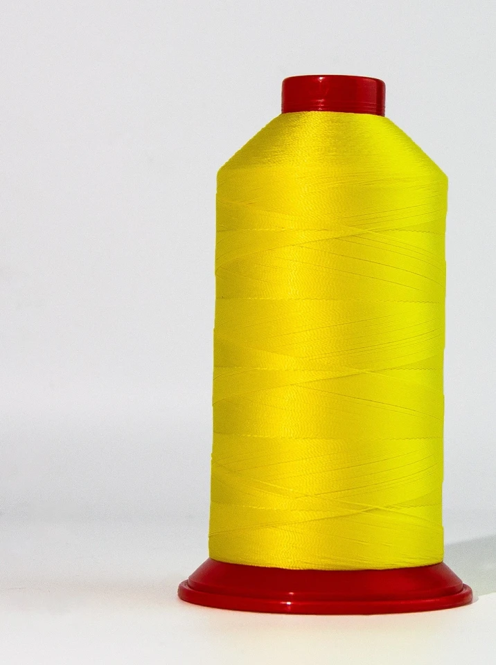 Нитка POLYART(ПОЛИАРТ) 40/30/20 колір 2410 жовтий , для пошиття чохлів на автомобільні сидіння і кермо